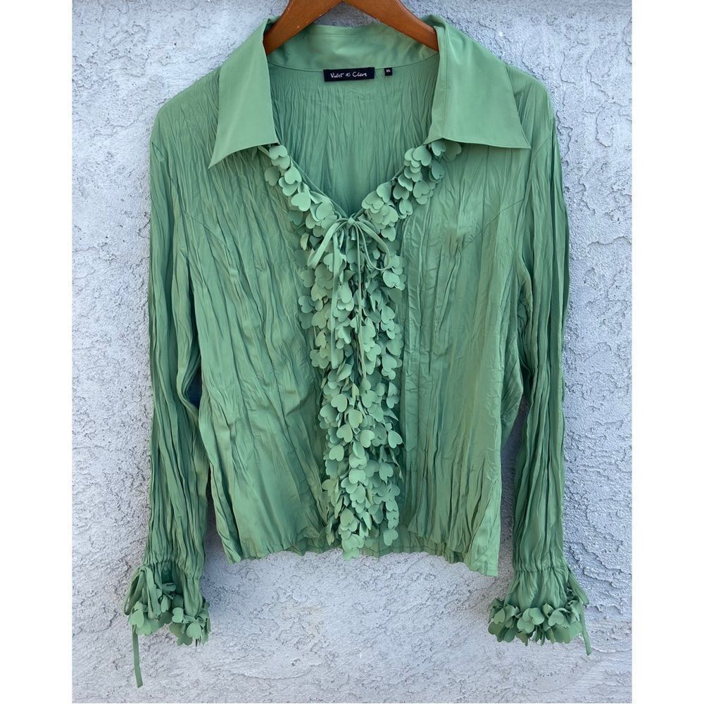 VNTG Y2K Sage Green Textured Blouse SZ XL 3D Petal Appliqué – Boho Fairycore